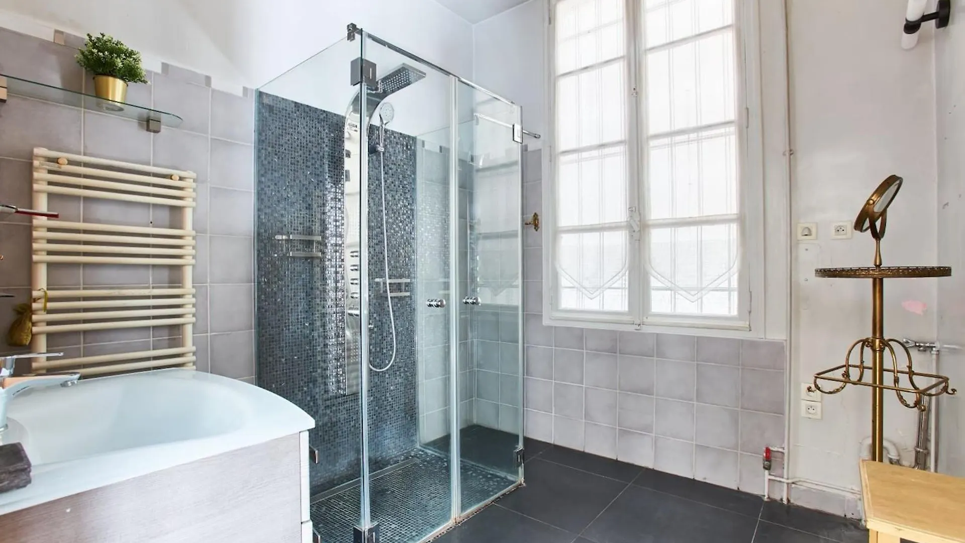 Apartman Bnbnova - 2Br - Madeleine & Palais Garnier Párizs
